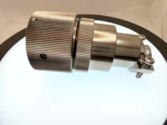 YPM4 시리즈 플러그와 장갑 뒷 셸 솔더 접촉 유형 혜택